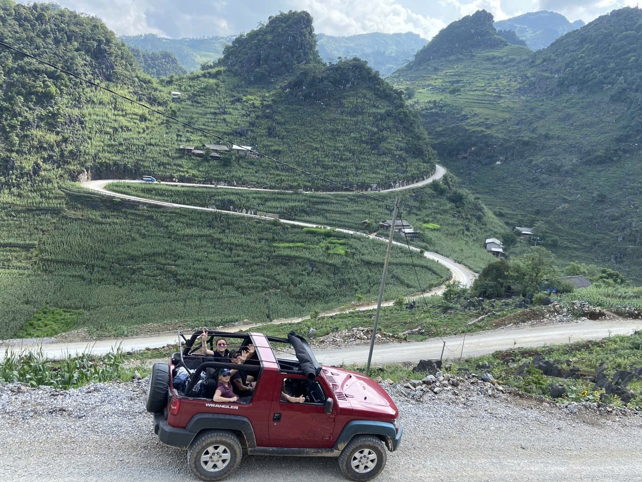 Modern Jeep Ha Giang 3